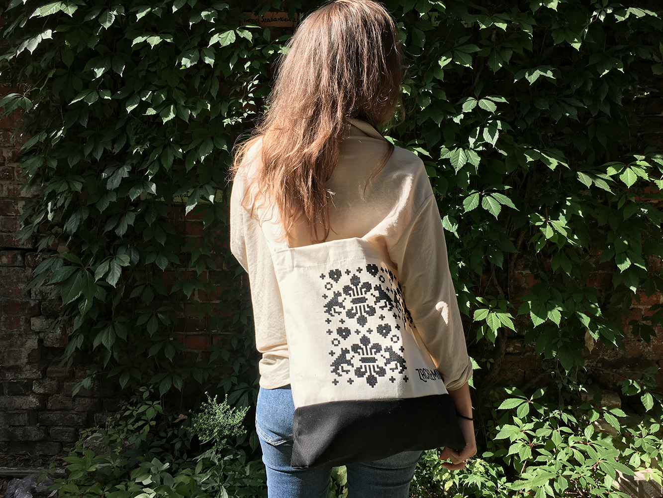 Zachełmiański haft natural zdjęcie na modelce