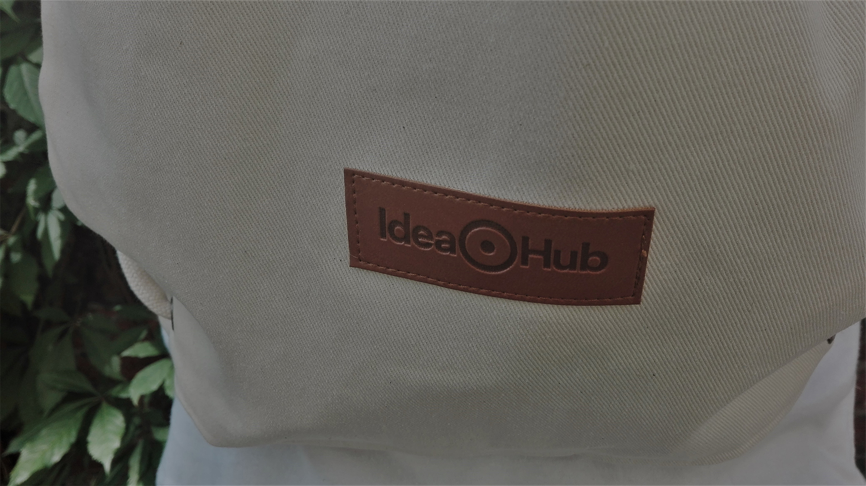 IdeaHub naturalny - zbliżenie na detal